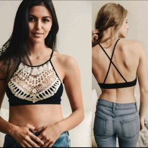 Top NWOT Bralette Black & White Lace Crochet sizeS